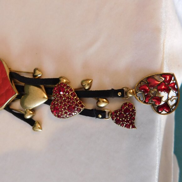 Ladies Pilgrim Red Heart Necklace - Picture 5 of 5